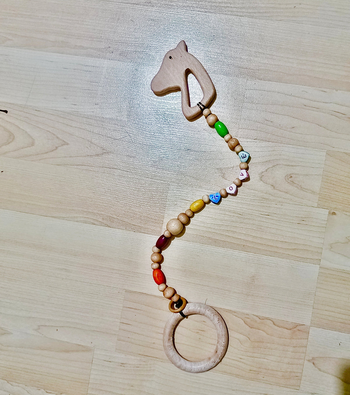 At Figürlü Renkli Boncuklu Ahşap Aksesuar
