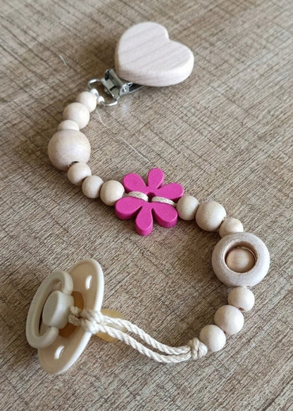 Doğal ahşap boncuklu pembe çiçekli bebek emzik askısı